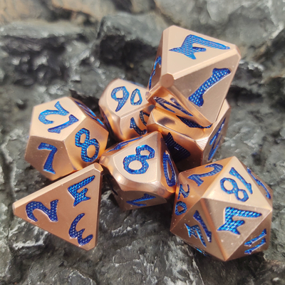 Blaue Würfel-umrandete vielflächiges Kundenbezogenheit RPG-Würfel-Satz Soem Scharfes RPG-Würfel-Zink-Gold