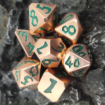 Hellgrüne kupferne Material Mini Black For Dungeons And-Drache-vielflächige Würfel stellten leichtes scharfes umrandet ein
