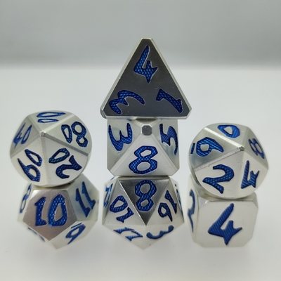 Tragbare handgegossene RPG-Würfel, handpoliert, verschleißfest, polyedrisch, 7 Würfel