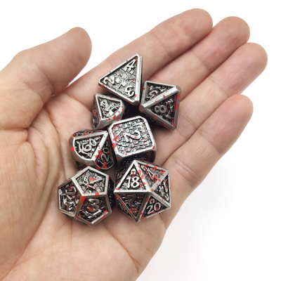 Tabletop-Spiel Metall-RPG-Würfel Neat Sharp Edges Liqui Rollenspiel-Würfelspiele