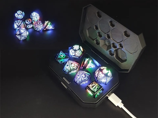 Licht auf DND Würfel wiederaufladbar mit Ladebox 7 PCS LED Elektronische Würfel für Tisch