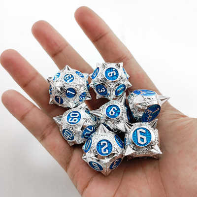 Dauerhafte Polyeder-Metall-RPG-Tanz-Set Drache und Dungeon 16mm Funkeln
