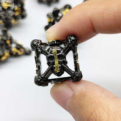 Hollow Skull Multi Face Metall Würfel Set Dungeon und Drachen RPG # DND