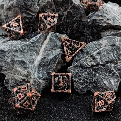 Hohl Multi-Face Metall Würfel Set D20 Scharfschnitt Fliegender Drache
