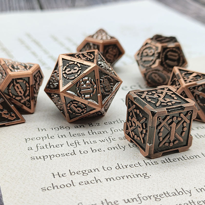 Schwert Metall RPG Würfel Hand poliert Cruzu Dungeon und lange DND#