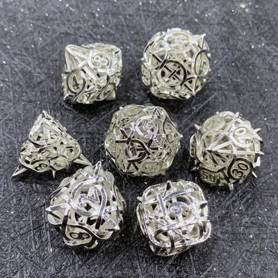 Dorne hohle Metallwürfel Satz Kusalu RPG Drache und Kerker DND