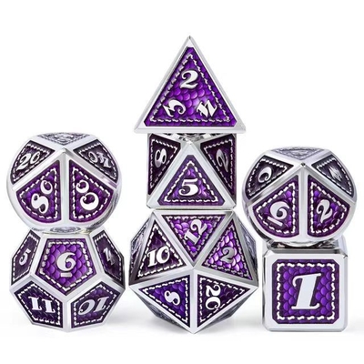 Massivmetallwürfel auf Drachenskala Mehrfarbiger DND-RPG Helle Farben
