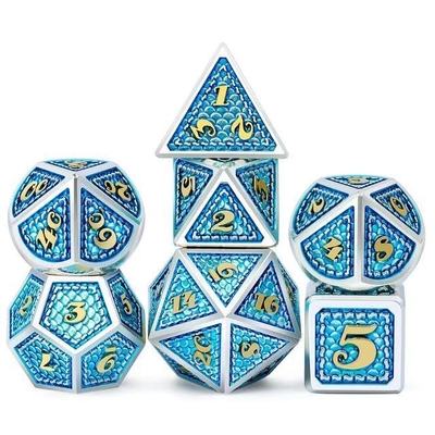 Massivmetallwürfel auf Drachenskala Mehrfarbiger DND-RPG Helle Farben