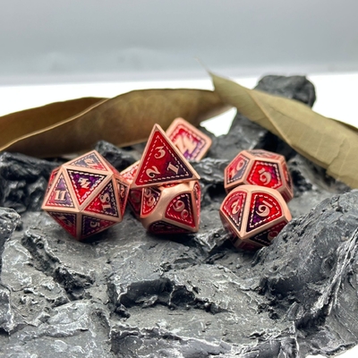 Massivmetallwürfel auf Drachenskala Mehrfarbiger DND-RPG Helle Farben