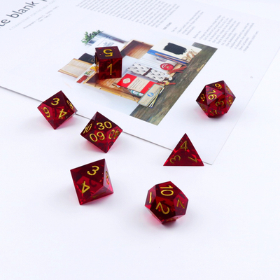 Roter Granatapfel natürliche Harz Würfel Set Desktop-Spiel bevorzugte magische Domäne Abenteuer DND Würfel