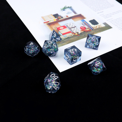Blau-grauer Glitter Flüssigkeit Naturharz mehrfache Würfel-Suite Drache und Dungeon Dnd Würfel