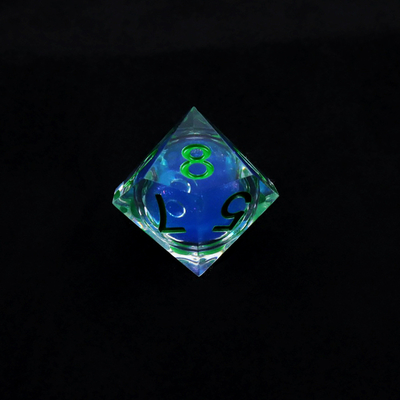 Durchsichtige blaue flüssige natürliche Harz-Desktop-Spiel Würfel-Set dnd Würfel