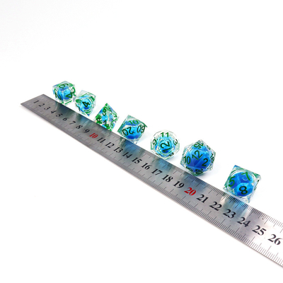 Durchsichtige blaue flüssige natürliche Harz-Desktop-Spiel Würfel-Set dnd Würfel