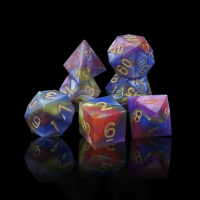 Drei Farben von Marmorharz Rpg Würfel mit Universal Logo