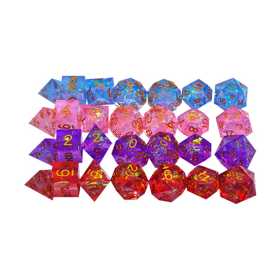 Blaue und farbige Harz-Figuren spielen ein Multi-Noodle-Wurf-Set Dragon und Dungeon Dnd Würfel