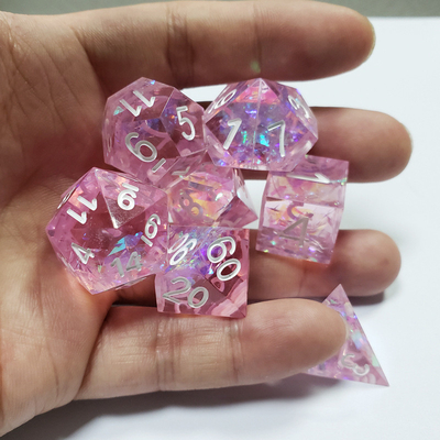 Pink Crystal Resin Boarding Dice Set Drache und Dungeon