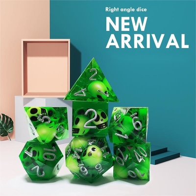 Grüner Kristallschädel Resin Boarding Würfel Set Drache und Dungeon