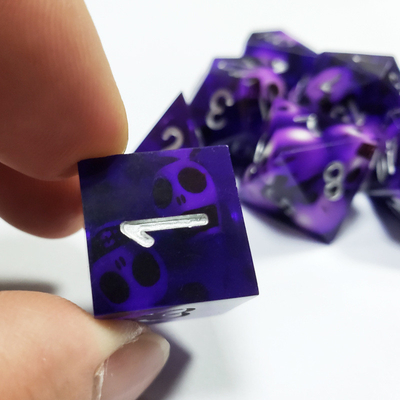 Purpur Crystal Skull Resin Boarding Dice Set Drache und Dungeon