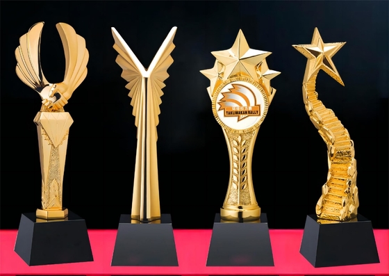 Trophäen aus Harz, Gold oder Silber beschichtet