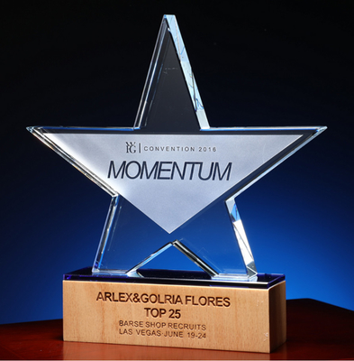 Holz-Basis Custom Harz Trophäen Personalisierte Kristall Trophäen