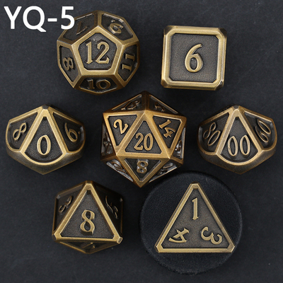 Individuell angepasste Metall-DND-Dätzensatz mit Silberzahlen, verwendet für das Schachspiel D &amp; D