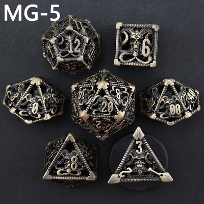 Hohles Metallwürfel-Set Polyeder benutzerdefiniertes Würfel-Drachen- und Drachenwürfel-Tischspiel