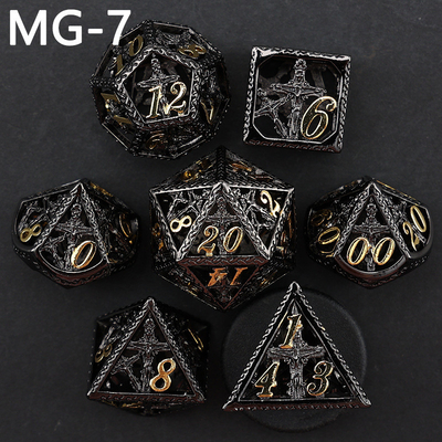 Hohles Metallwürfel-Set Polyeder benutzerdefiniertes Würfel-Drachen- und Drachenwürfel-Tischspiel