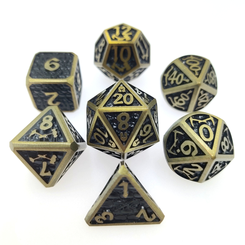 Würfelset für DND- oder RPG-Würfel. Praktische Beschichtung aus scharfem, buntem Metall