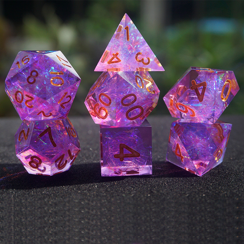Roumine und Farbstreifen harz Charaktere spielen ein Multi-Nudel Würfel-Set Dragon und Dungeon Dnd Würfel